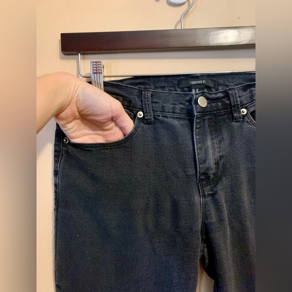Forever 21 - Black Jeans - US 29 - Picture 2 of 6